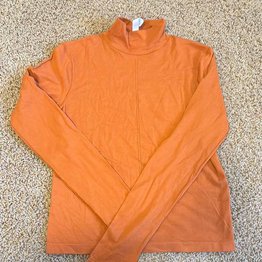 Athleta NWT Women's Ascent Seamless Turtleneck